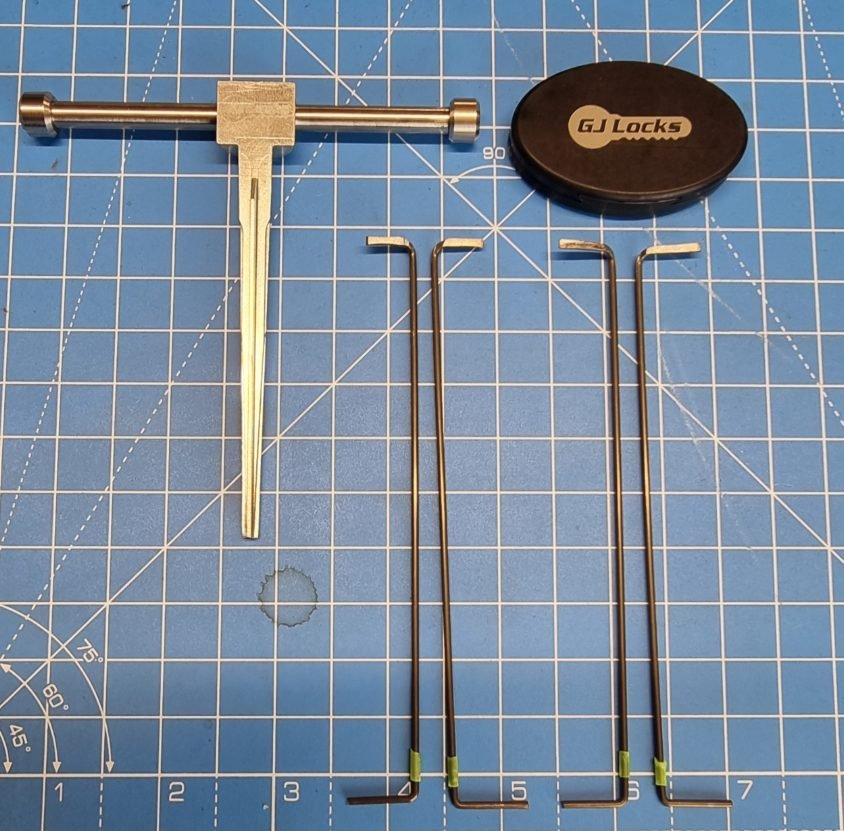 GJ Universal Gauge Pick Set (Oval)