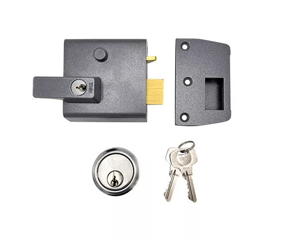 Yale No.1 Auto Deadlocking Nightlatch - Image 3