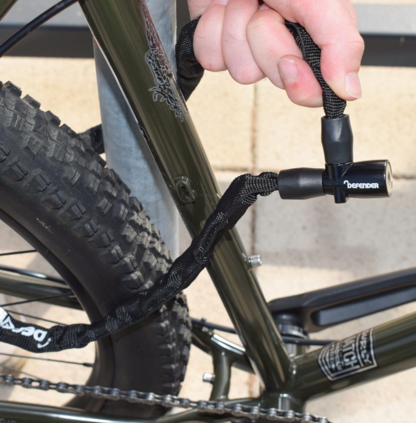 DEFENDER By Squire Cycle Chain Lock Key operated 3.5mm x 900mm - Image 2