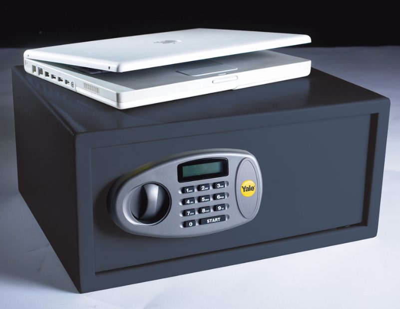YALE Laptop Safe - Image 2
