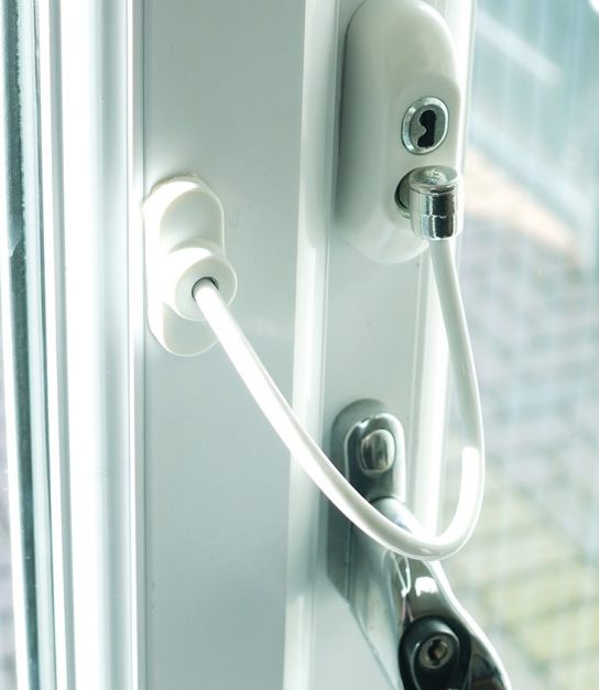 BABY & CHILD SAFETY LOCKABLE WINDOW RESTRICTOR - Image 2